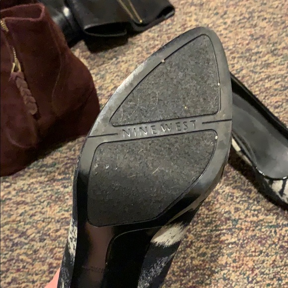 Super fun black and white print pumps - Picture 3 of 4